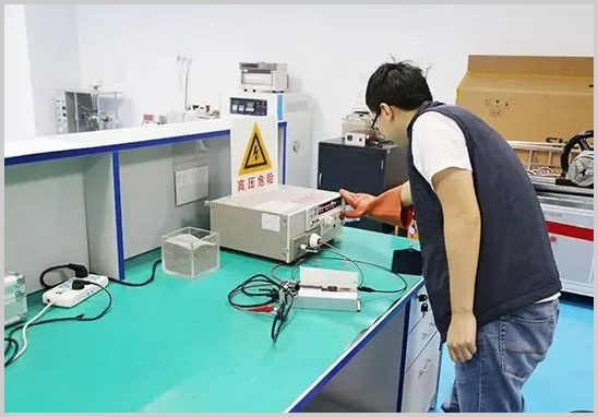 排插耐壓測(cè)試.jpg 排插耐壓測(cè)試.jpg